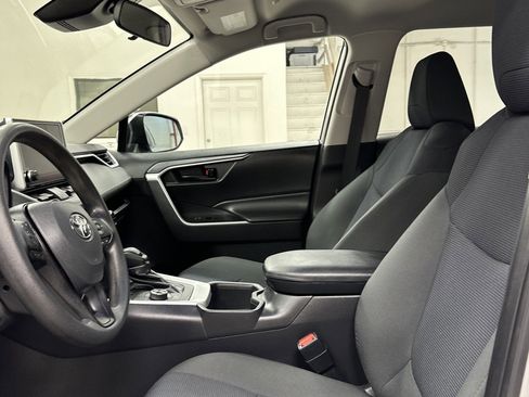 Used 2023 Toyota RAV4 LE image 4