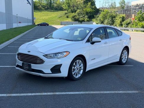 Used 2019 Ford Fusion SE FWD image 9