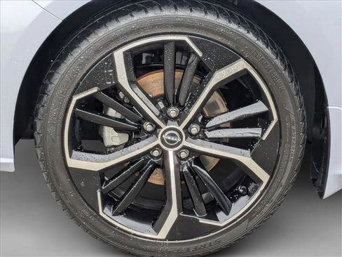 Used 2023 Nissan Altima 2.5 SR w/ SR Premium Package image 24