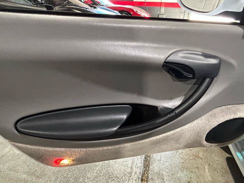 Used 1997 Porsche Boxster RWD image 15