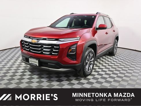 Used 2025 Chevrolet Equinox LT w/ Convenience Package II image 1
