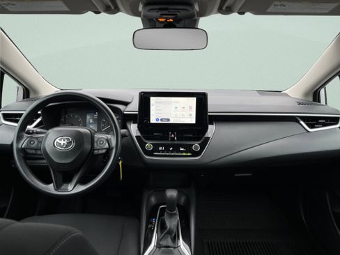 Used 2025 Toyota Corolla LE image 24