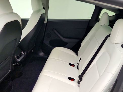 Used 2024 Tesla Model Y Long Range image 24