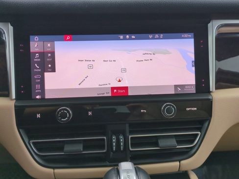 Certified 2023 Porsche Macan AWD/4WD image 16