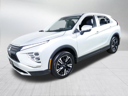 Used 2024 Mitsubishi Eclipse Cross SE AWD/4WD image 3