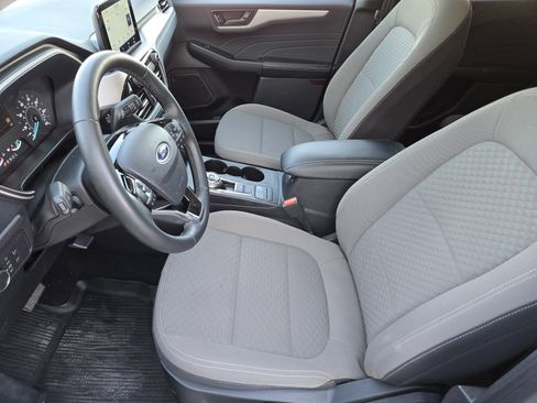 Used 2022 Ford Escape SE w/ Cold Weather Package image 14