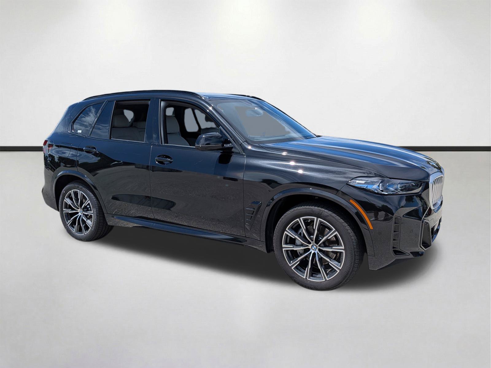 Used 2026 BMW X5 sDrive40i w/ M Sport Package RWD image 2