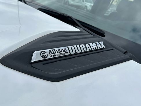 Used 2025 Chevrolet Silverado 2500 LT w/ Convenience Package image 35