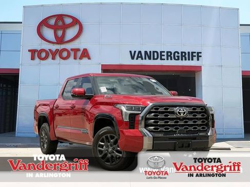 Used 2025 Toyota Tundra Platinum AWD/4WD image 1