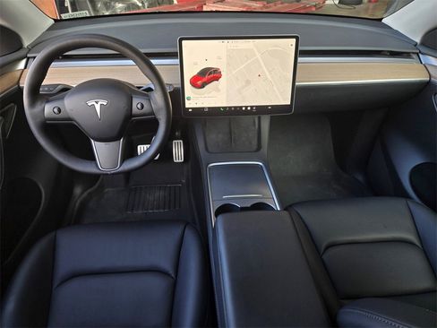 Used 2023 Tesla Model Y Performance image 14
