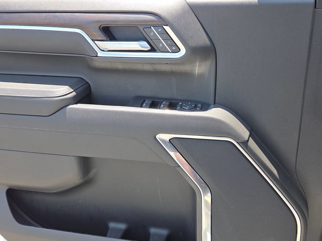 Certified 2026 GMC Sierra 1500 SLT AWD/4WD image 26