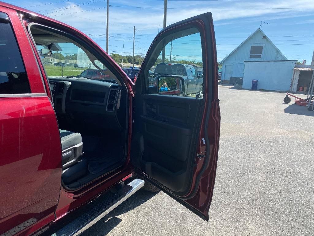 Used 2018 RAM 1500 Express w/ Express Value Package AWD/4WD image 21
