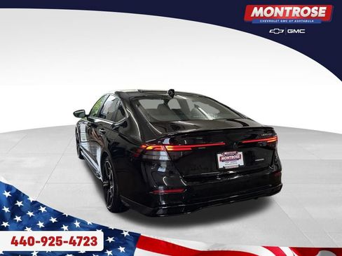 Used 2023 Honda Accord Sport image 3