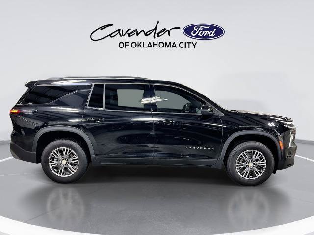Used 2025 Chevrolet Traverse LT FWD image 9
