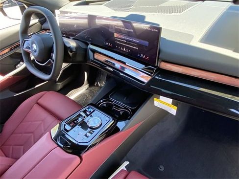 New 2026 BMW i5 eDrive40 image 12