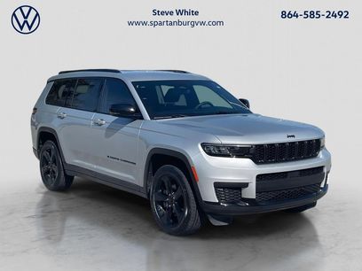 Used 2023 Jeep Grand Cherokee L Laredo