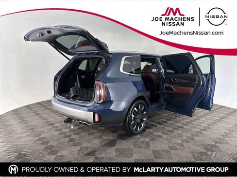 Used 2025 Kia Telluride SX w/ SX Captain's Chair Package image 15