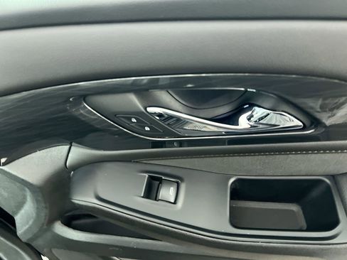 Used 2022 Chevrolet Traverse High Country image 32