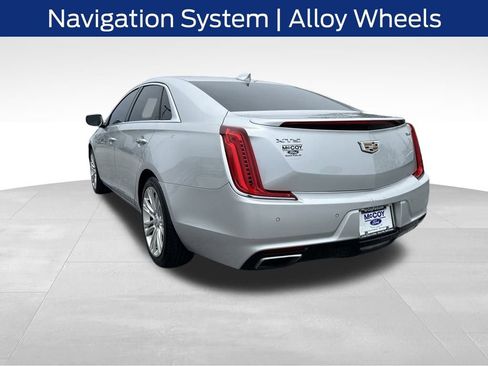 Used 2018 Cadillac XTS Luxury image 3