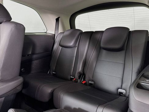 New 2026 Mercedes-Benz GLS 450 4MATIC image 8