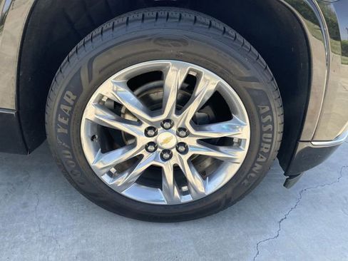 Used 2019 Chevrolet Traverse High Country w/ LPO, Cargo Package AWD/4WD image 34