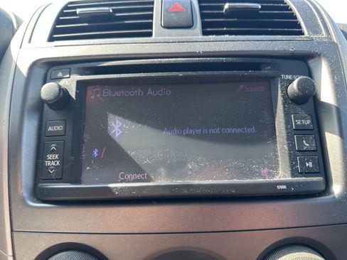 Used 2013 Toyota Corolla S image 22