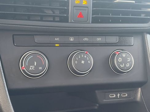 Certified 2024 Volkswagen Jetta S FWD image 24