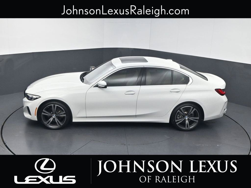 Used 2024 BMW 330i Sedan w/ Premium Package RWD image 29