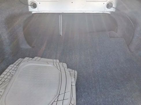 Used 2011 Toyota Camry XLE image 11