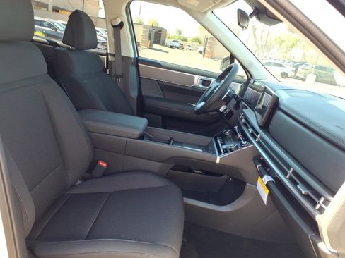 New 2026 Hyundai Santa Fe SE AWD/4WD image 7