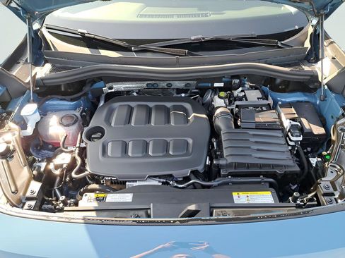 New 2025 Volkswagen Tiguan SE AWD/4WD image 24