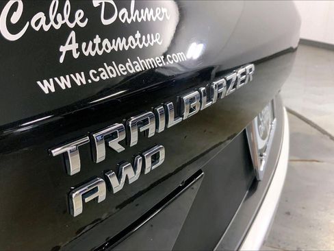 Used 2025 Chevrolet TrailBlazer LT AWD/4WD image 10