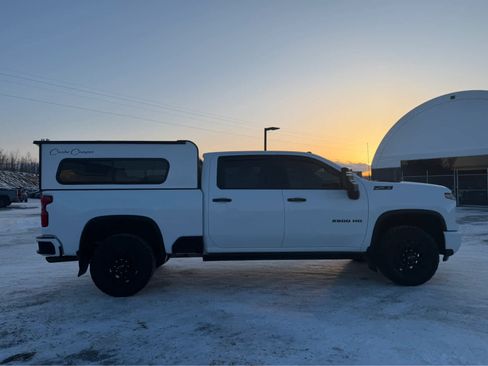 Certified 2024 Chevrolet Silverado 2500 LTZ w/ LTZ Plus Package image 7