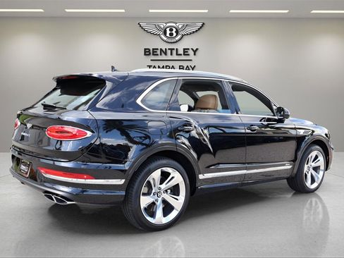 New 2025 Bentley Bentayga image 8