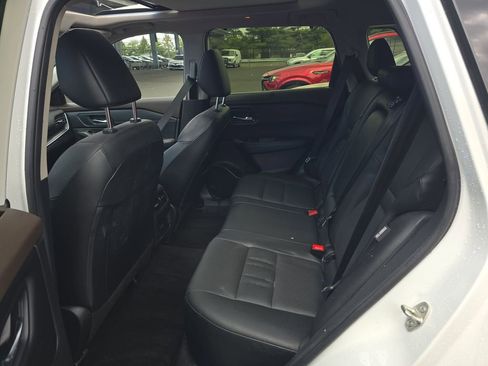 Certified 2023 Nissan Rogue SV w/ SV Premium B Package AWD/4WD image 12