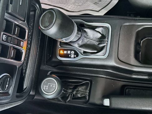 Used 2024 Jeep Wrangler Unlimited Sport AWD/4WD image 19