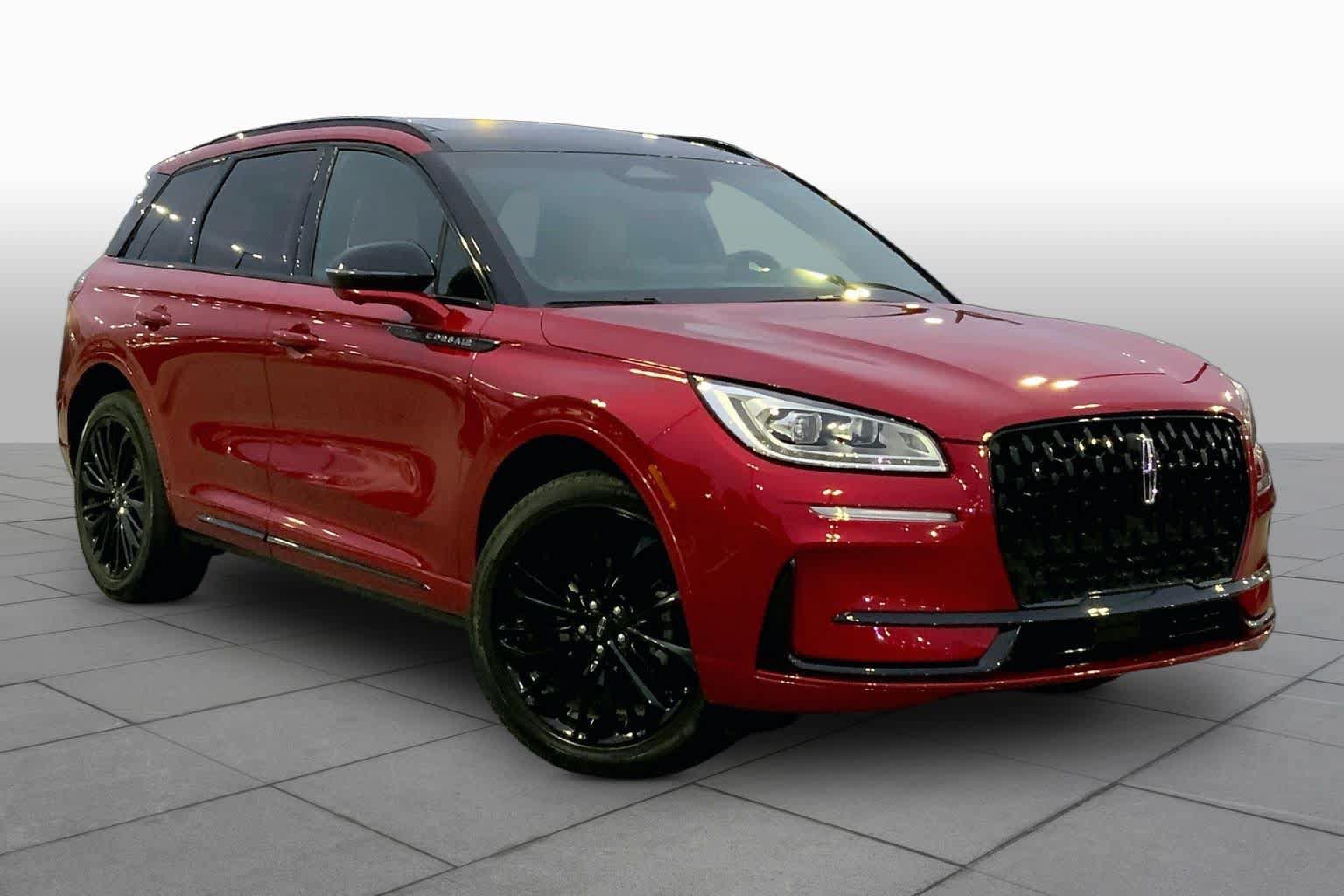 Used 2023 Lincoln Corsair Reserve w/ Equipment Group 201A FWD image 3