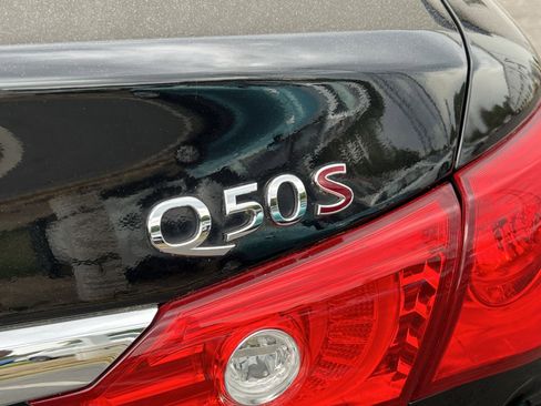 Used 2017 INFINITI Q50 Red Sport 400 AWD/4WD image 29