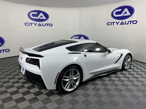 Used 2018 Chevrolet Corvette Stingray Coupe w/ 1LT RWD image 3