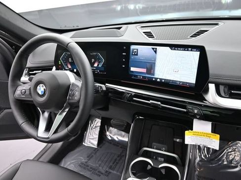 New 2026 BMW X1 xDrive28i w/ Technology Package AWD/4WD image 17