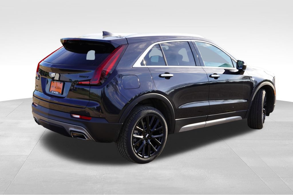 Certified 2023 Cadillac XT4 Premium Luxury w/ LPO, ONYX Package AWD/4WD image 5