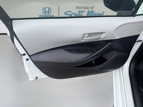 Used 2021 Toyota Corolla LE FWD image 19