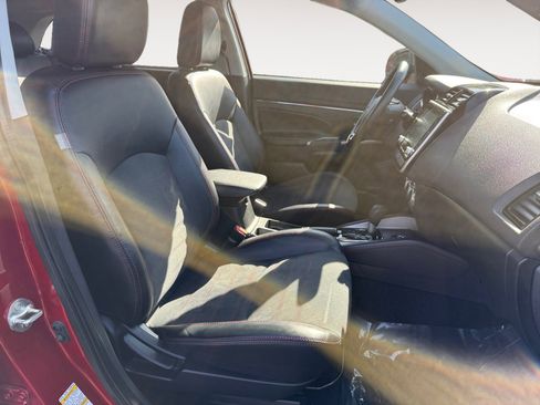 Used 2024 Mitsubishi Outlander Sport SE image 19