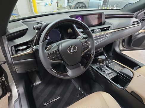Used 2019 Lexus ES 350 w/ Premium Package FWD image 15