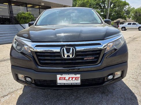 Used 2019 Honda Ridgeline Sport image 2