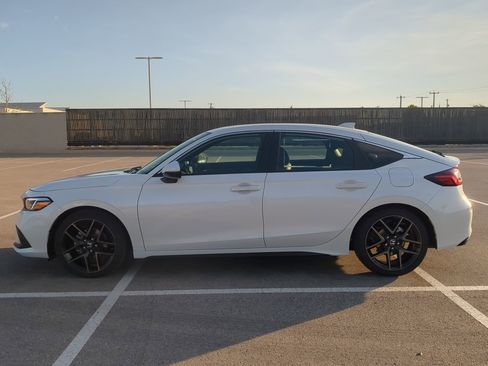 Certified 2024 Honda Civic Sport Touring image 3