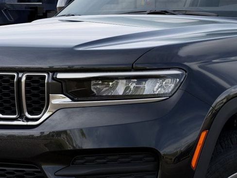 New 2025 Jeep Grand Cherokee Laredo X image 6