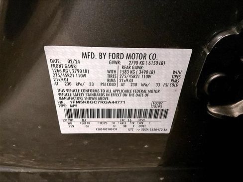 Used 2024 Ford Explorer ST w/ Equipment Group 401A AWD/4WD image 34