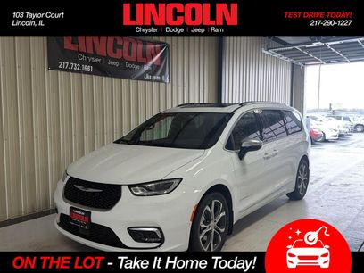 New 2026 Chrysler Pacifica Pinnacle