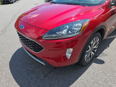 Used 2020 Ford Escape Titanium AWD/4WD image 9